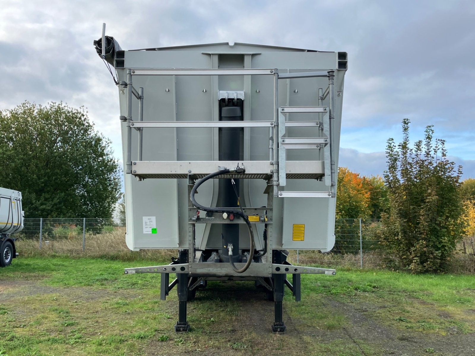 Kipper of the type Schmitz Cargobull SCHMITZ CARGOBULL | SATTELKIPPER | 2023 | KOMBITÜR | LIFT | 50m³, Gebrauchtmaschine in Lingen (Ems) (Picture 3)